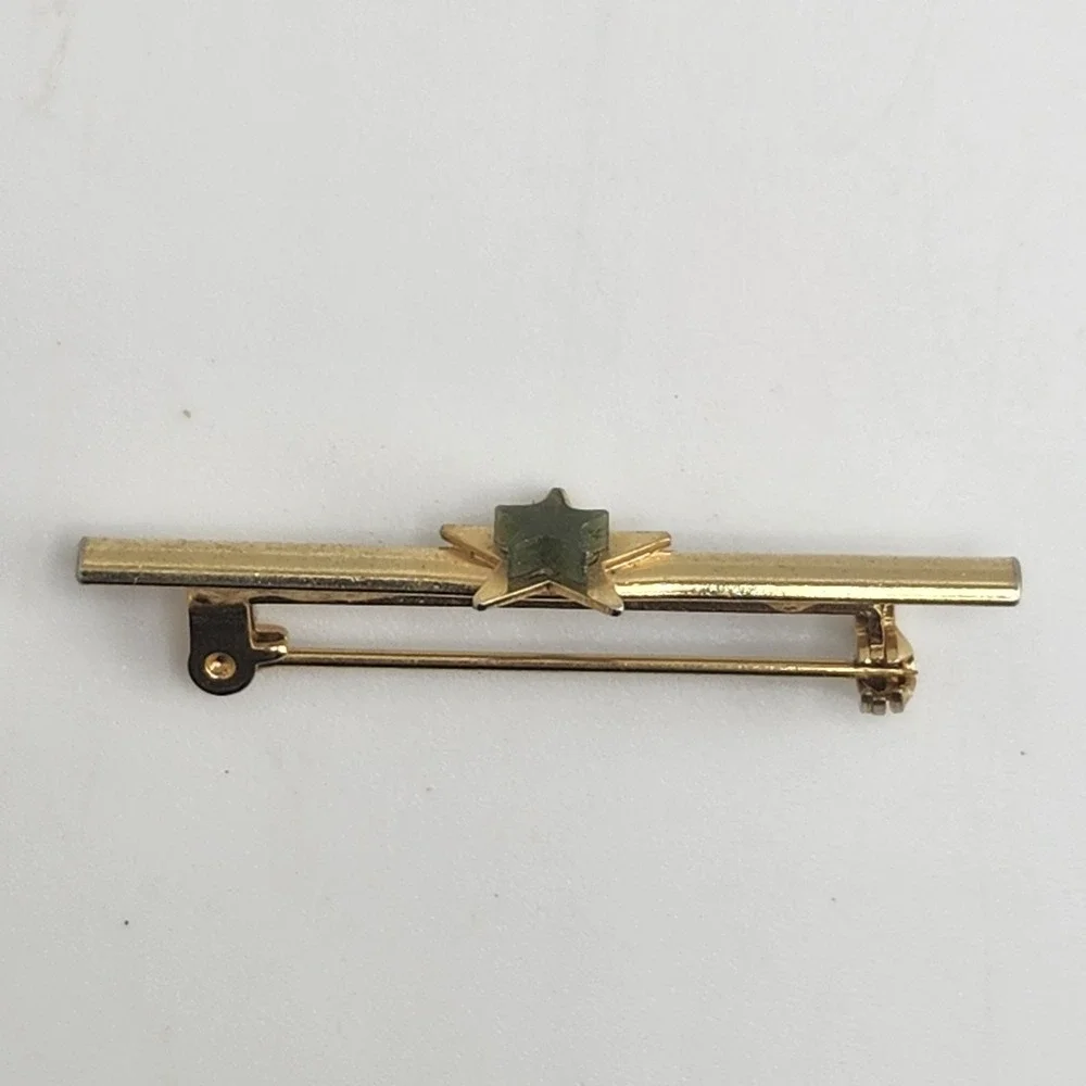 Vintage Gold Tone Bar Brooch‎ With Green Star Soviet Military Style